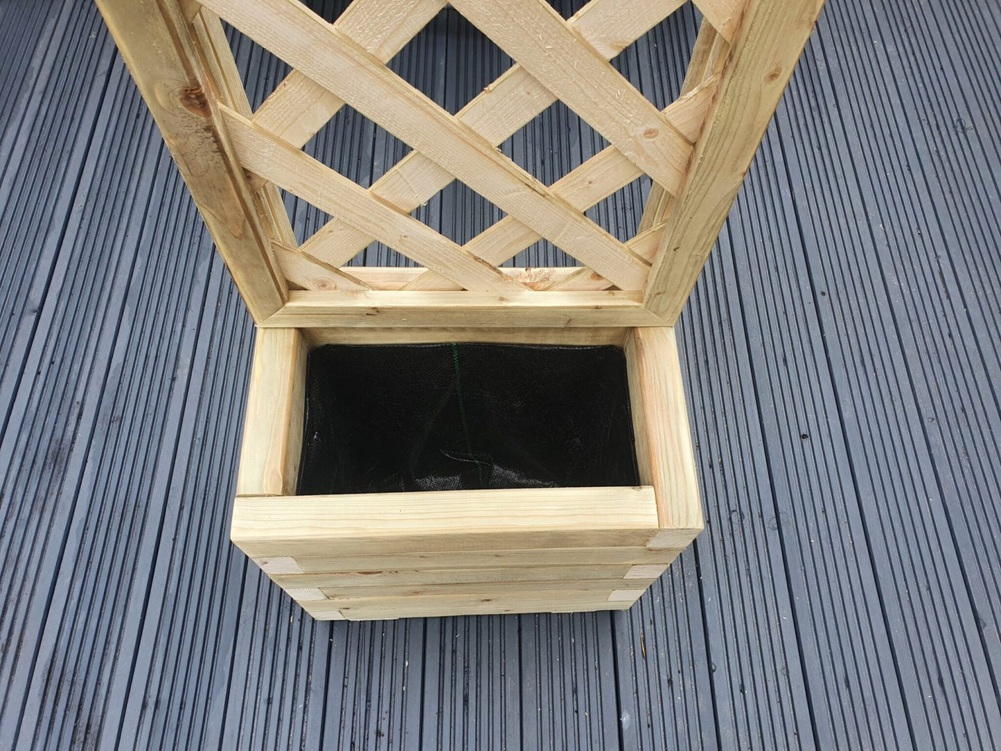 Treated Planter With 100cm Trellis