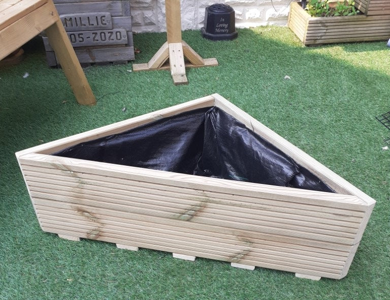 Corner Triangle Decking Planter